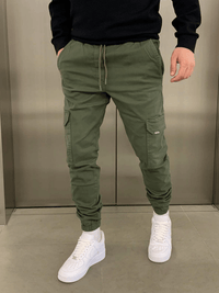 Vert militaire